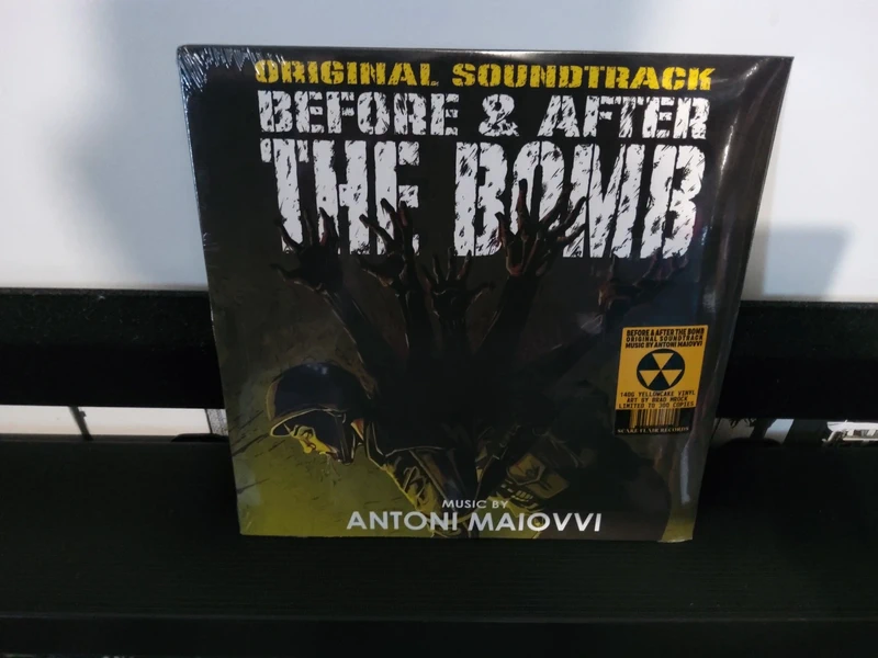 Vinyle Before and after the bomb
