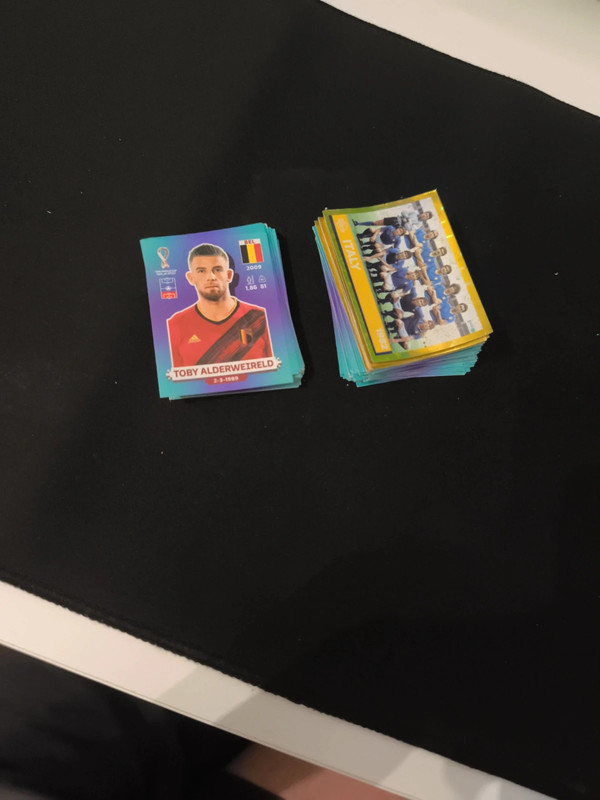 50 cromos mundial 2022 sem repetidos