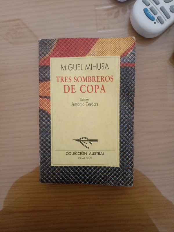 Libro tres sombreros de copa