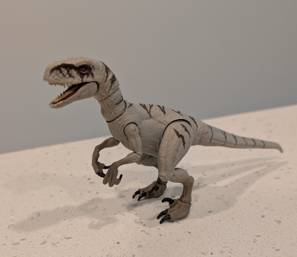 Jurassic World Hammond Collection Atrociraptor Ghost Mattel