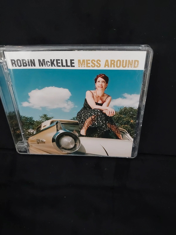 Robin mckelle mess around