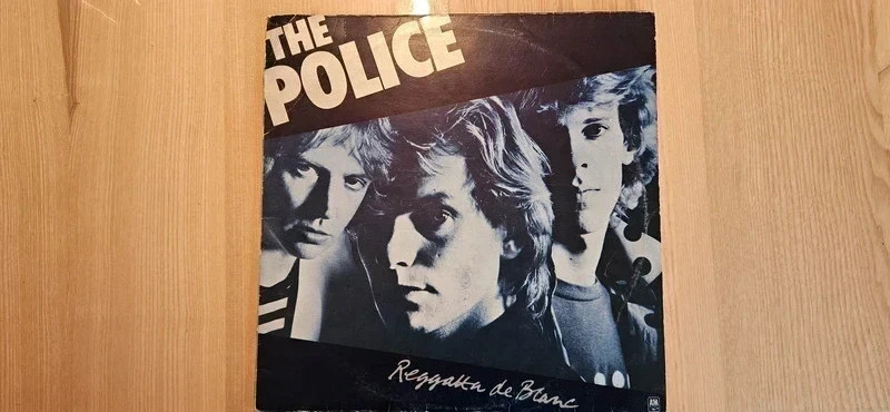 Vinyle 33t police Reggatta de blanc