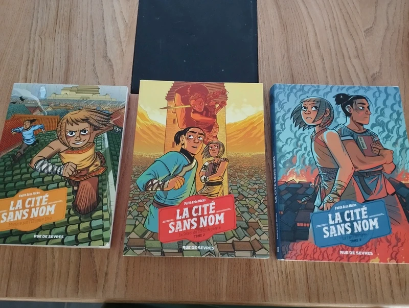 Les 3 tomes de la Cité sans Nom