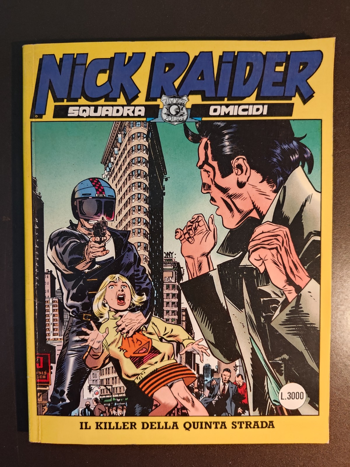 Fumetto Nick Raider - Il killer della quinta strada | Bonelli Editore n. 105
