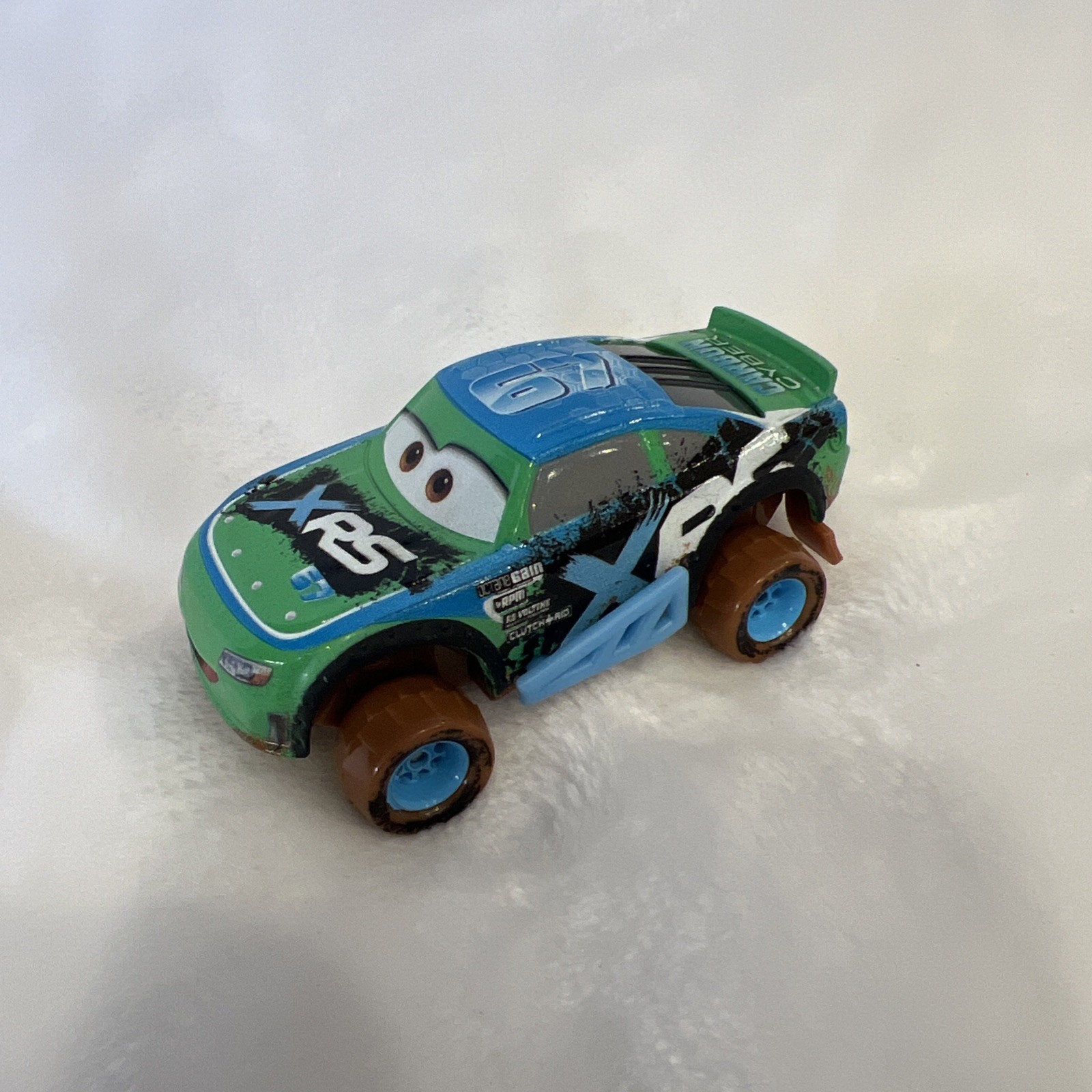 Mattel Disney Pixar Cars Mud Racing Bobby Roadtesta #67 XRS