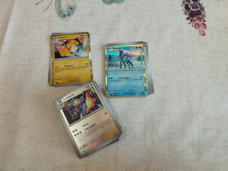 67 carte Pokemon - Fiamme spettrali