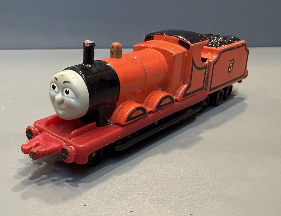 ERTL JAMES THE RED TRAIN Thomas The Tank Engine 2001 Diecast EXCELLENT CONDITION