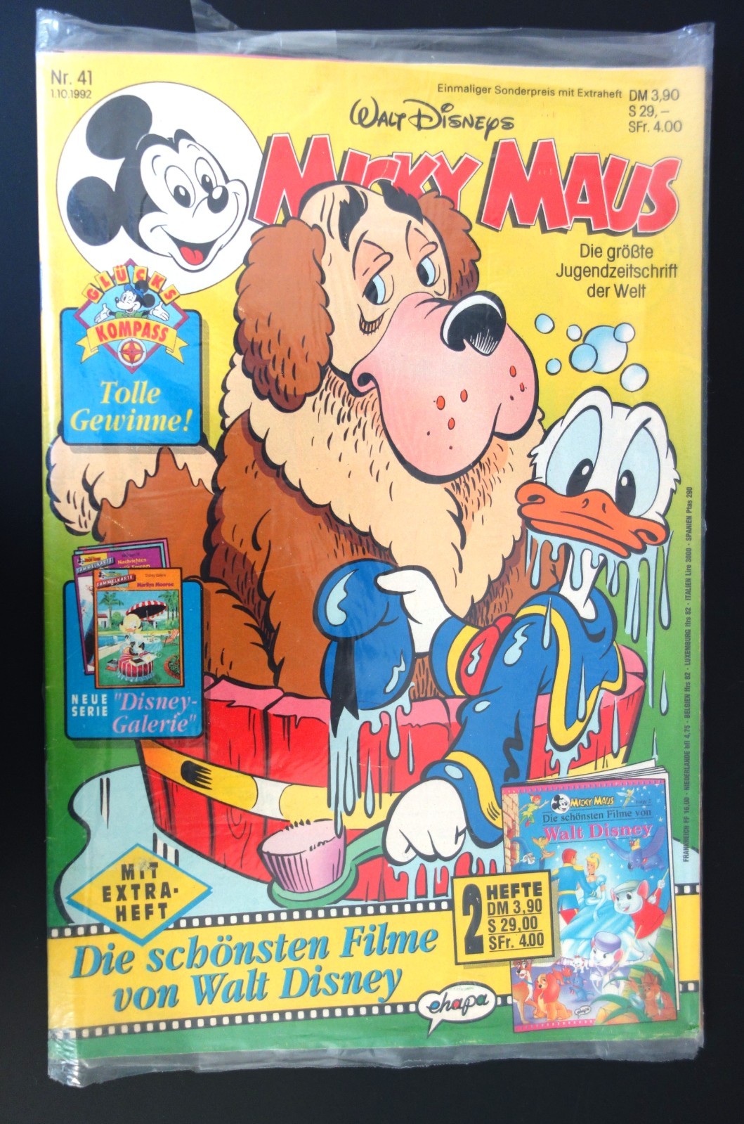 Quaderno Topolino n.41/1992 con allegati: quaderno extra, figurine, tessera abbonamento
