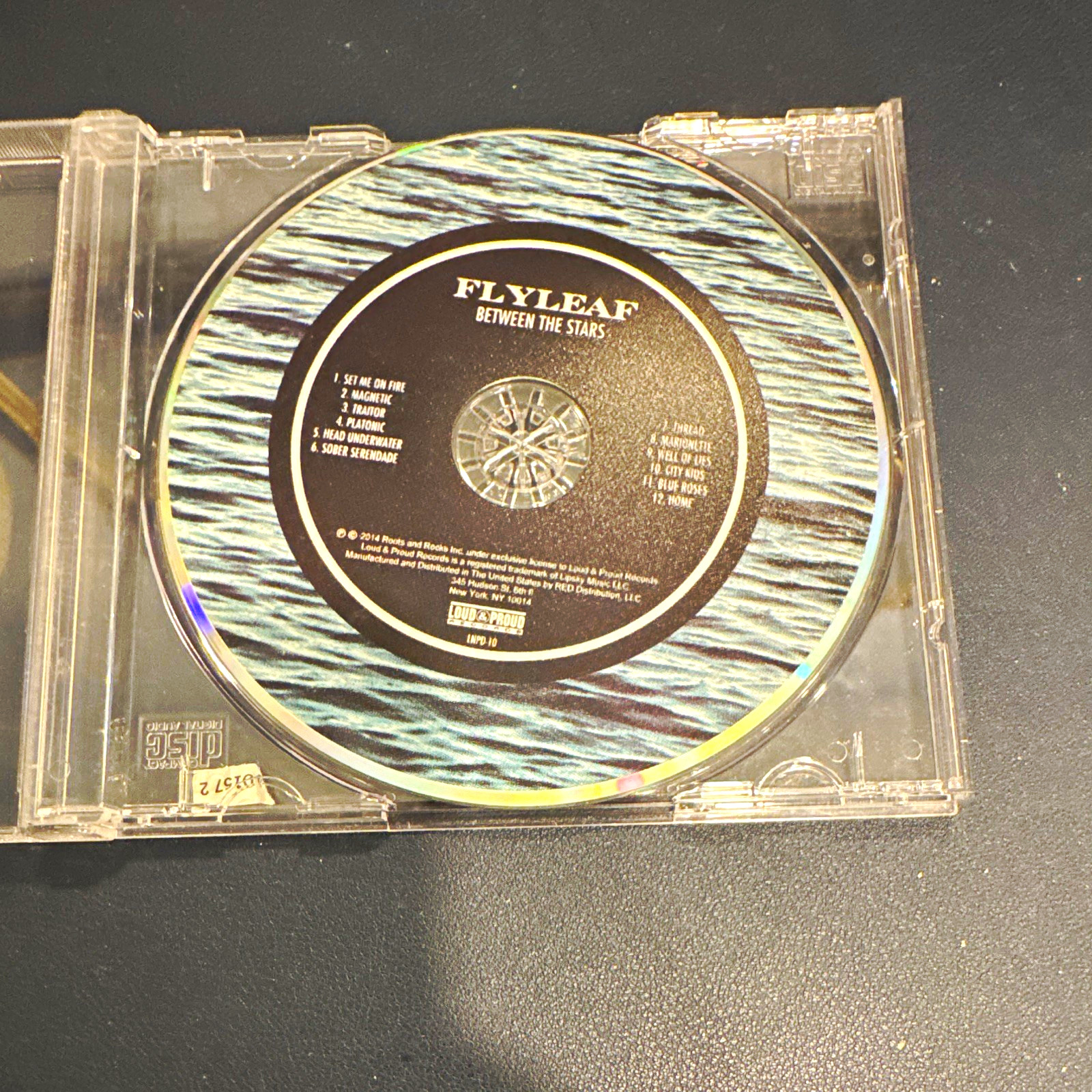 Flyleaf – Between the Stars CD 2014 Loud & Proud Rock E80204-02