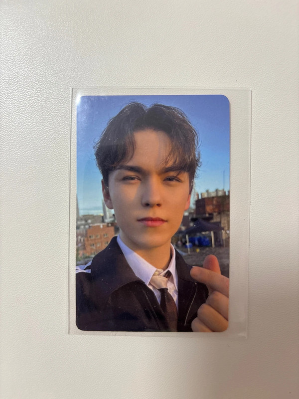 Seventeen Vernon photocard