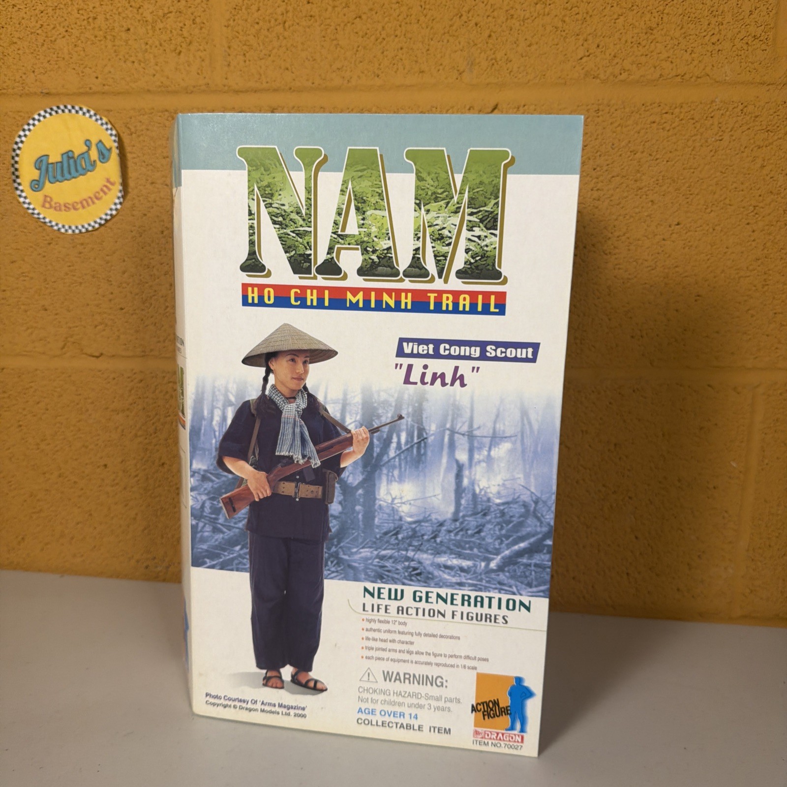 Modellino Dragon Models NAM Viet Cong Scout 'Linh' scala 1/6