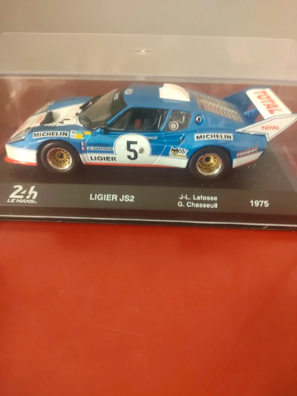 Miniature 1 /43