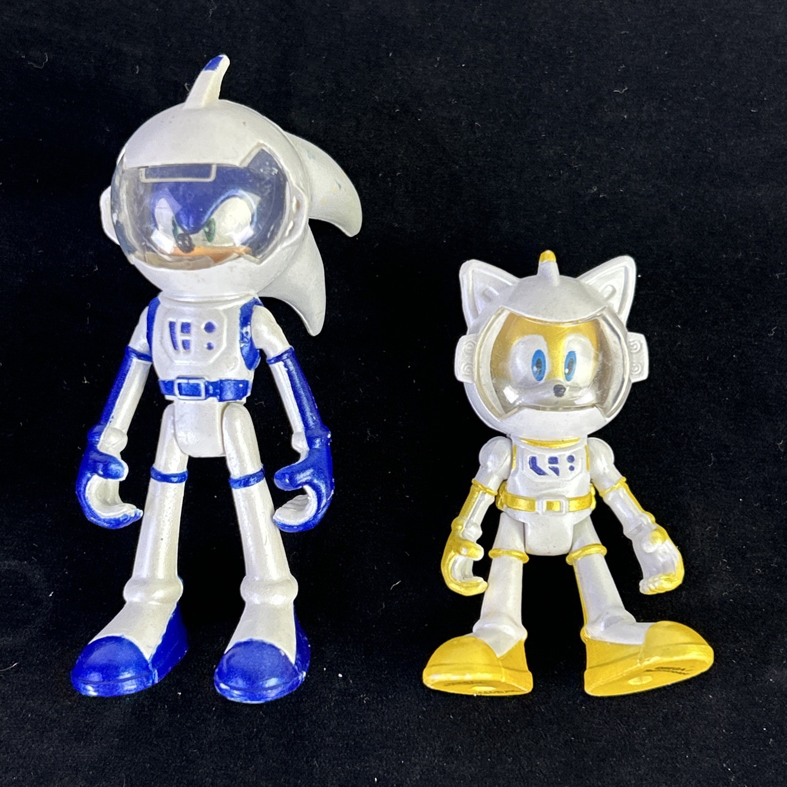 Tomy Sonic Boom Odyssey Metallic Spacesuit Sonic Spacesuit Tails Figures Set