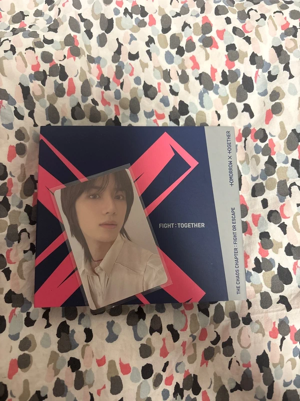 TXT Fight or Escape Fight: Together