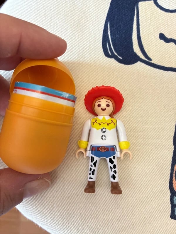 Jessie, Vaquera  Disney Playmobil huevo kinder