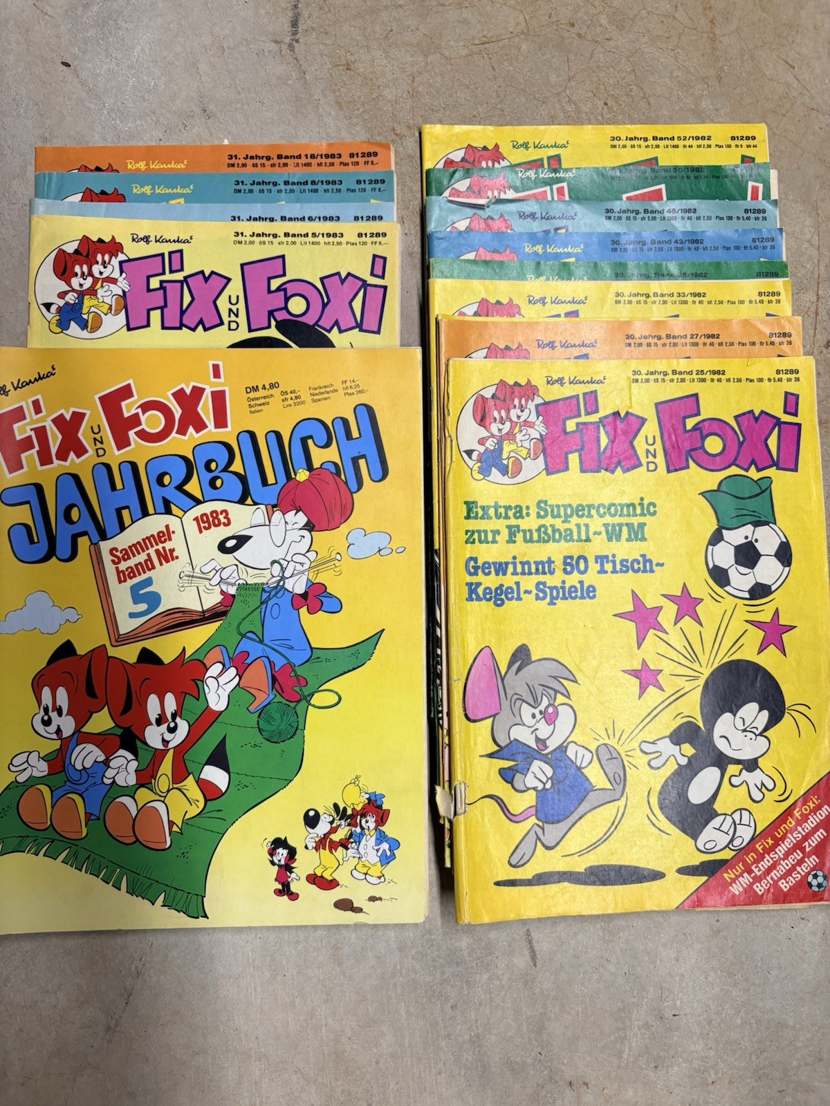 Lotto fumetti tedeschi vintage Fix und Foxi annuario 1983 Rolf Kauka Puffi 14 libri