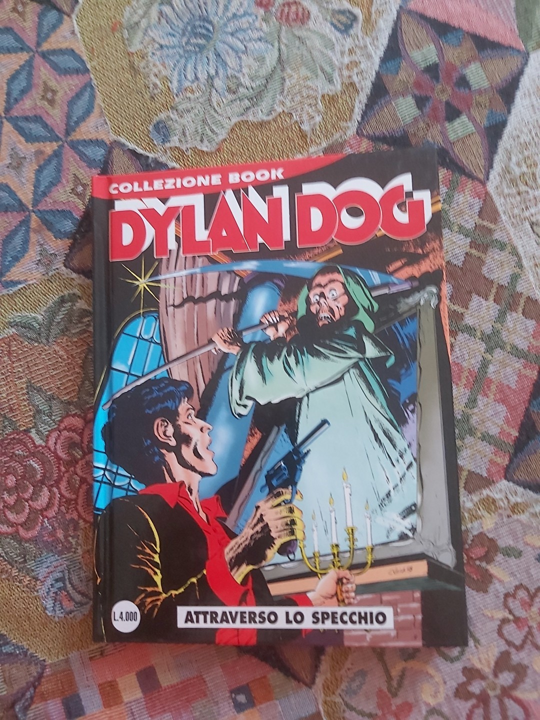 Dylan Dog Book N. 10 Attraverso Lo Specchio 