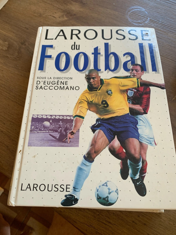 Larousse du football