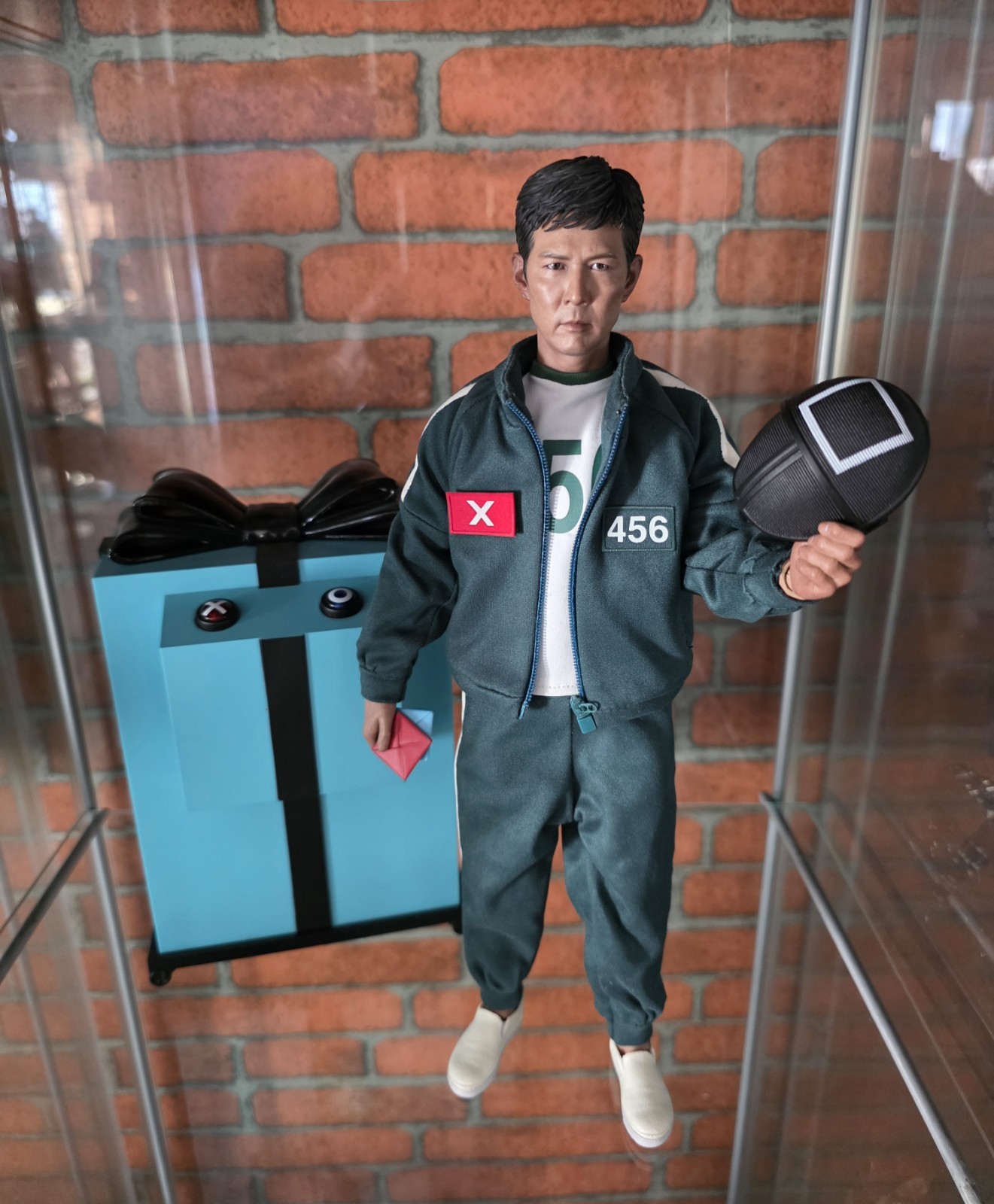 Hot Toys Squidgame 1/6 FIGURE SQUID GAME 2 SEONG GI-HUN 30CM