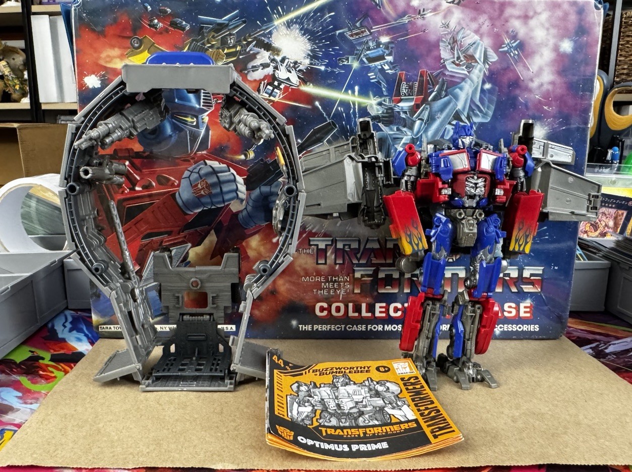 Transformers Studio Series 44 Buzzworthy Optimus Prime Complete leader Ss-44 