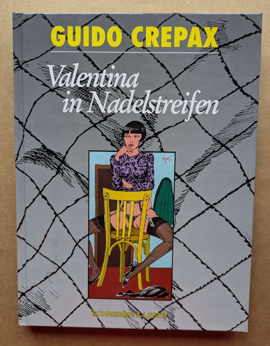 Guido Crepax - VALENTINA IN STRISCE DI AGHI - Scrittore e lettore HC - 1997