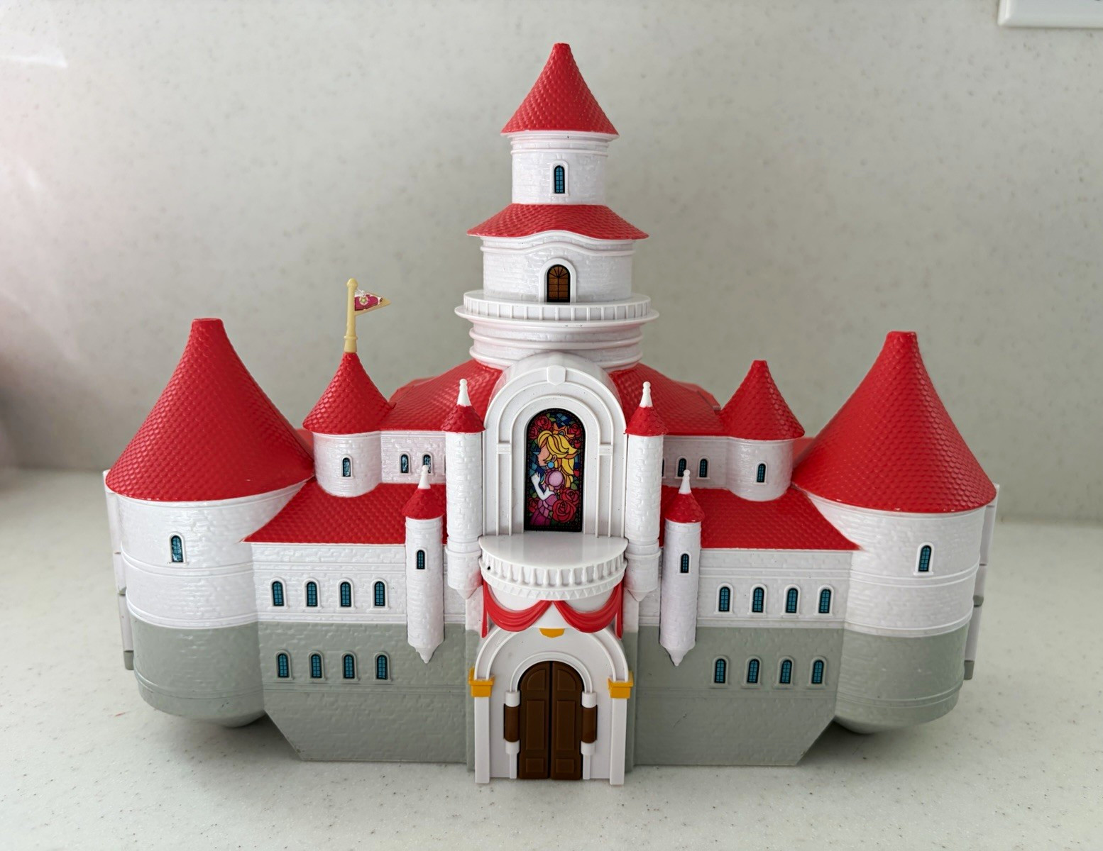 Nintendo Super Mario Bros Princess Peach Fold-Out Castle Playset Red/White