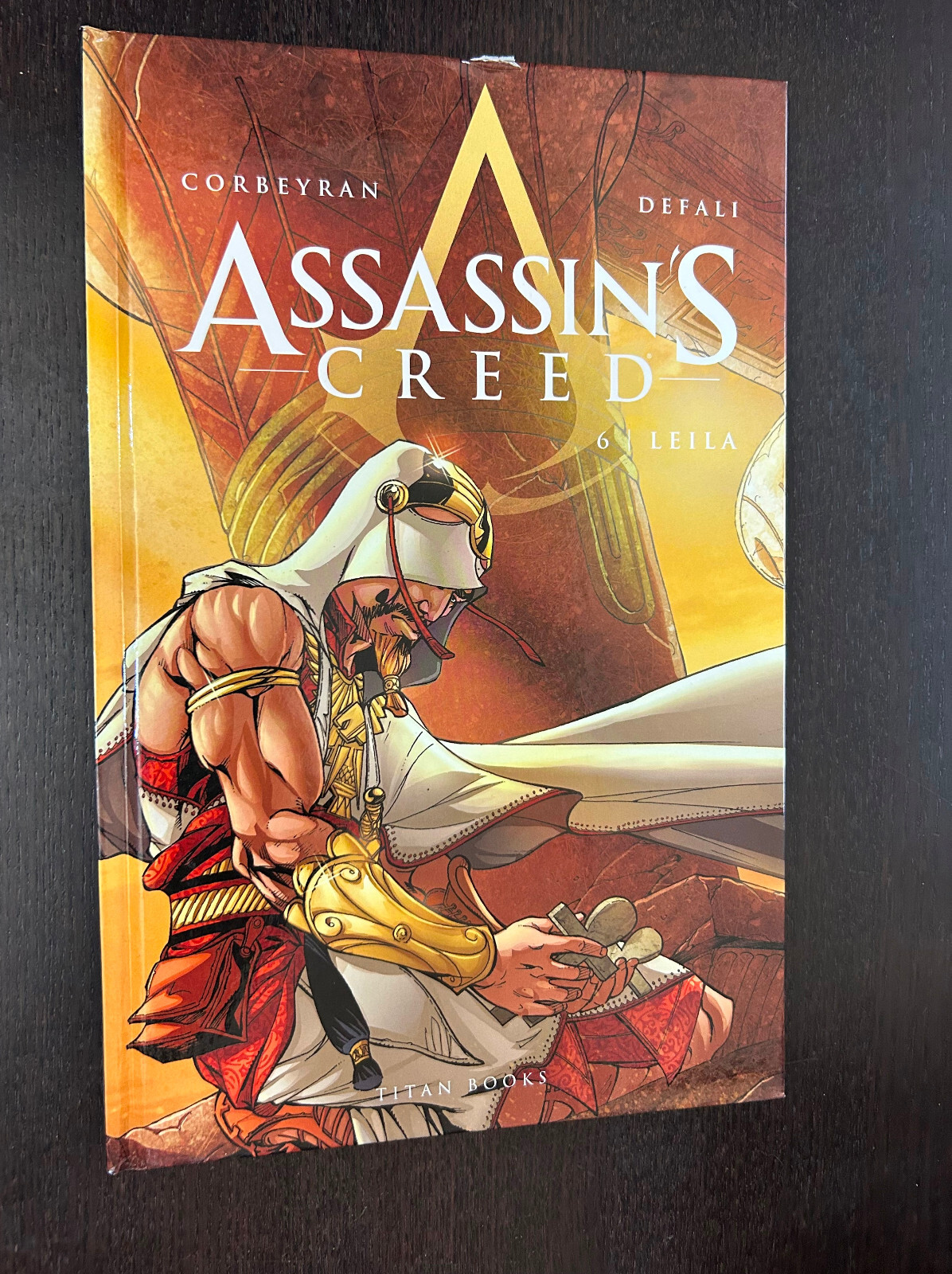 ASSASSINS CREED volume 6 copertina rigida (Titan Comics 2014) -- Leila -- fuori produzione HC