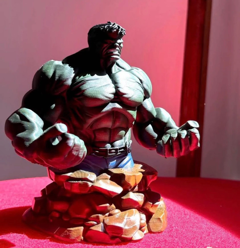 Hulk Marvel figure