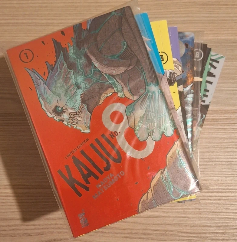 Kaiju No. 8 (Vol. 1-8) con Variant 1 e 5 - Star Comics