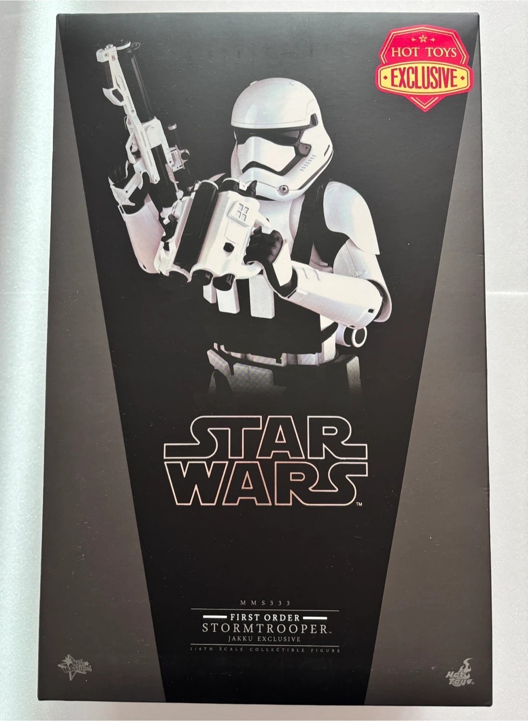 Hot Toys MMS333 Star Wars First Order Stormtrooper Jakku Exclusive scala 1/6