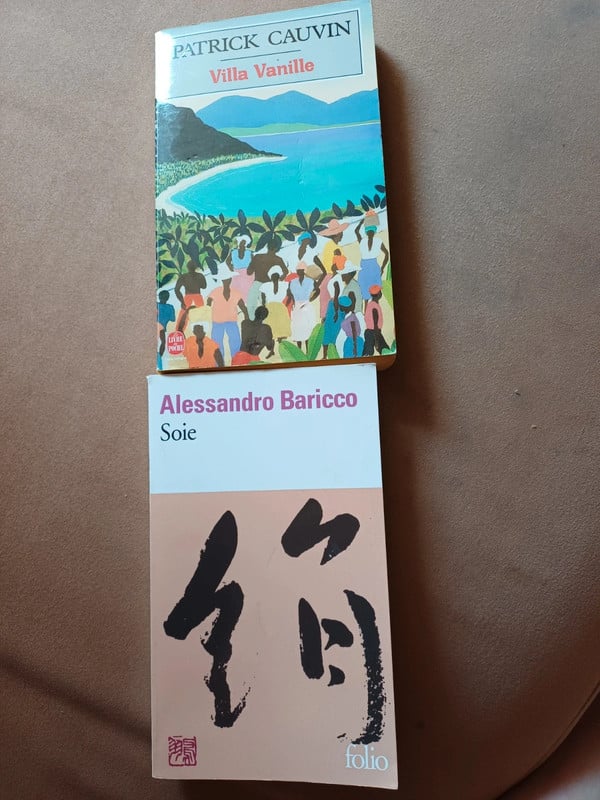 Lot de 2 livres.