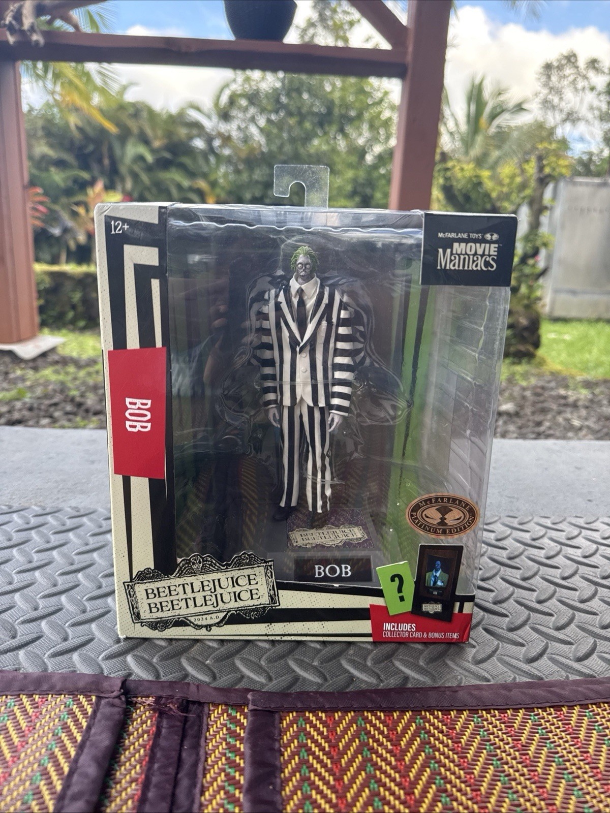 McFarlane Toys Movie Maniacs Beetlejuice BOB THE SHRINKER Platinum Edition Chase