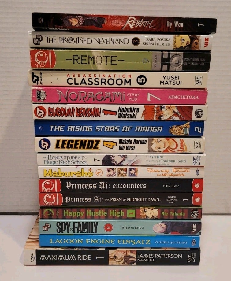 Lotto 16 manga graphic novel brossurati titoli/volumi inglesi assortiti ottime condizioni