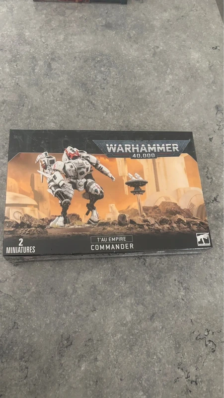 Warhammer 40000 commandant tau