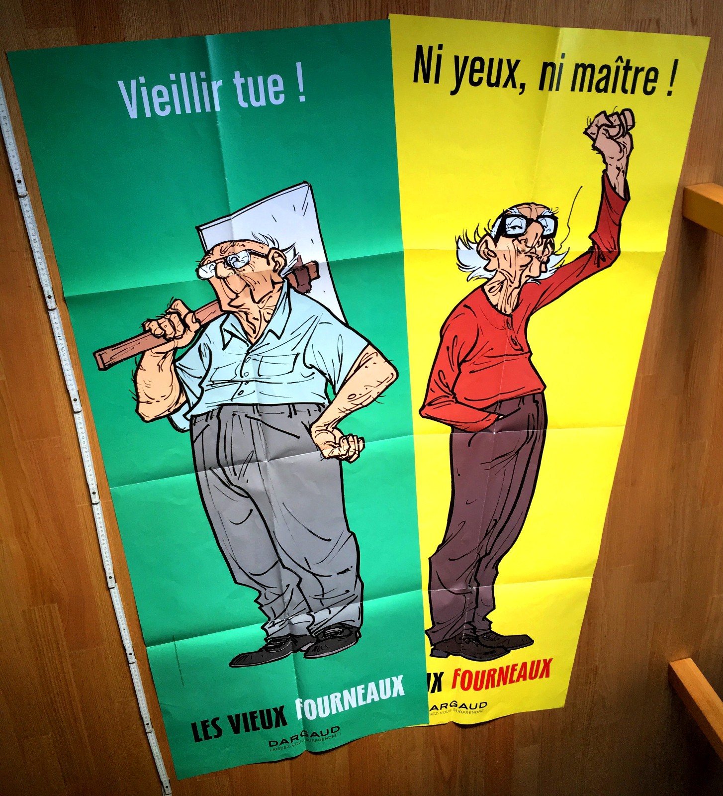2 manifesti "Les Vieux Fourneaux" / "I vecchi scassinatori" formato grande 159x59,5 cm ciascuno