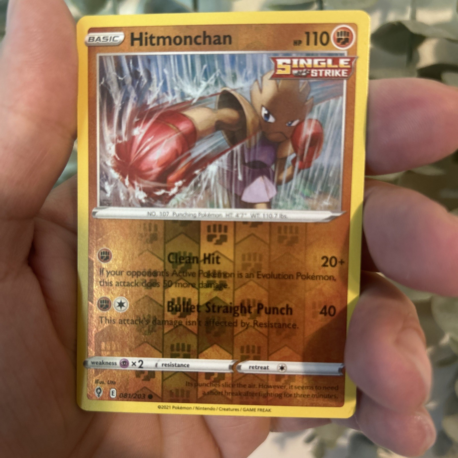 Hitmonchan 081/203 Common Evolving Skies Pokemon TCG Reverse Holo NM