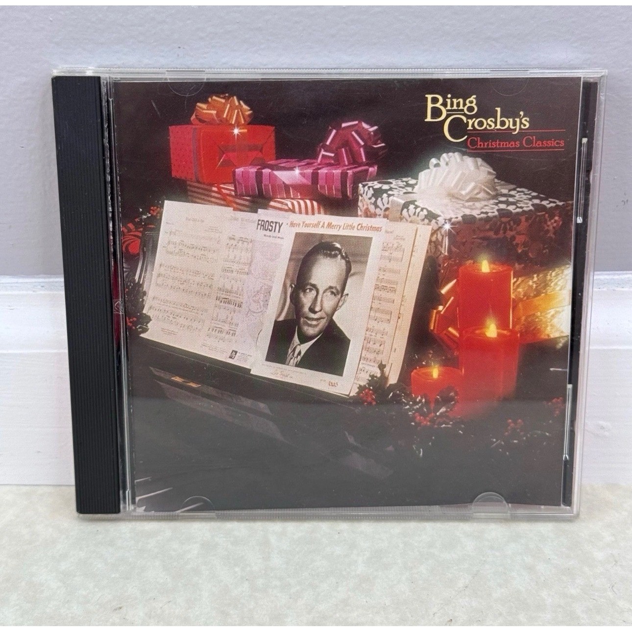 Bing Crosby Christmas Classics CD Capitol Records 1988 Holiday Music D 143771