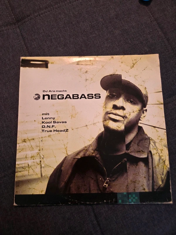 DJ Ara macht Negabass, Doppelvinyl inklusive Neongelb von Kool Savas, Hip Hop 90er