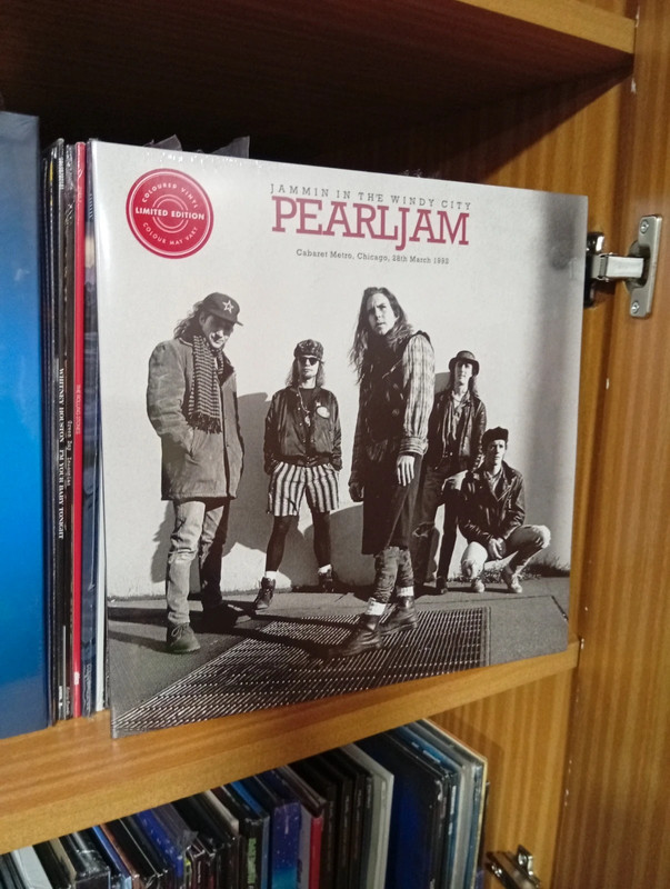 Pearl Jam - Jammin in the wind city