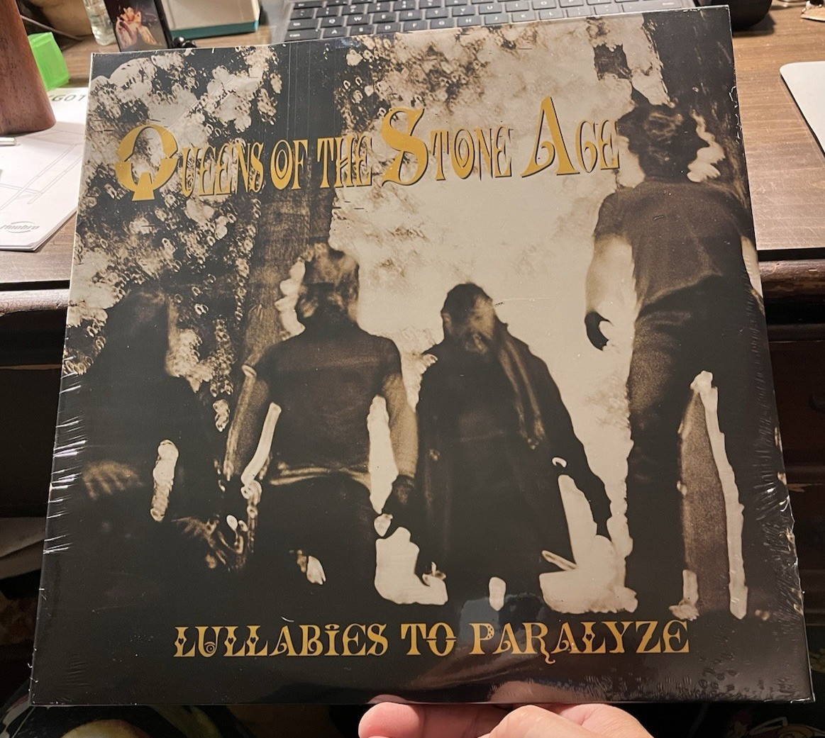 Queens of the Stone Age vinyl Lullabies original sealed AAA996