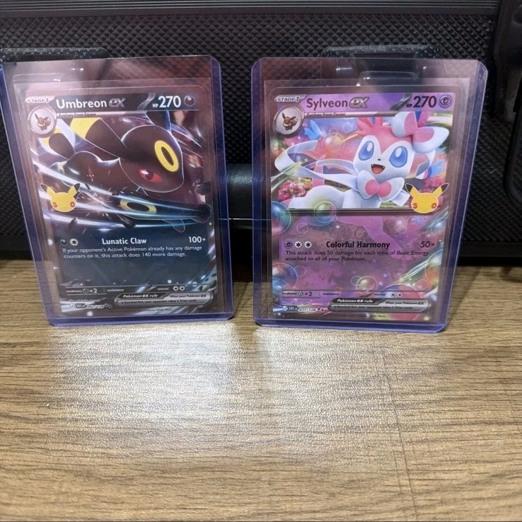 Lotto Pokemon 30° Celebrazione Umbreon Ex e Sylveon Ex 092/128 071/128 Holo NM