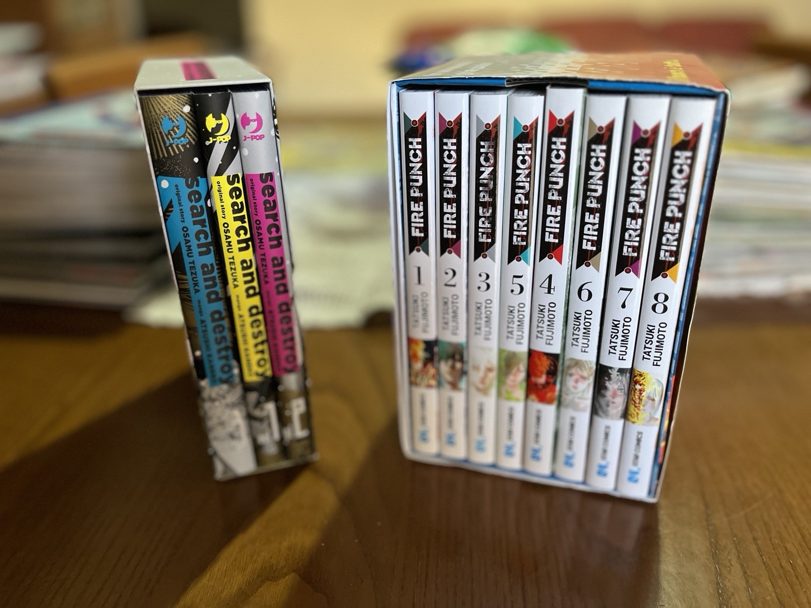 Bundle: Fire Punch volumi 1-8 cofanetto & cofanetto search and destroy 1-3