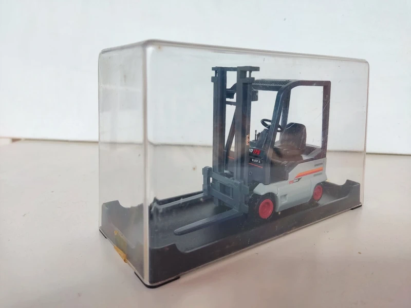 Maqueta carretilla elevadora Fiat OM 17.5.
