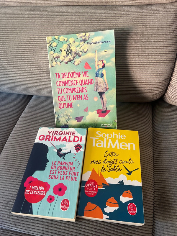 Lot de 2 livres + 1 offert