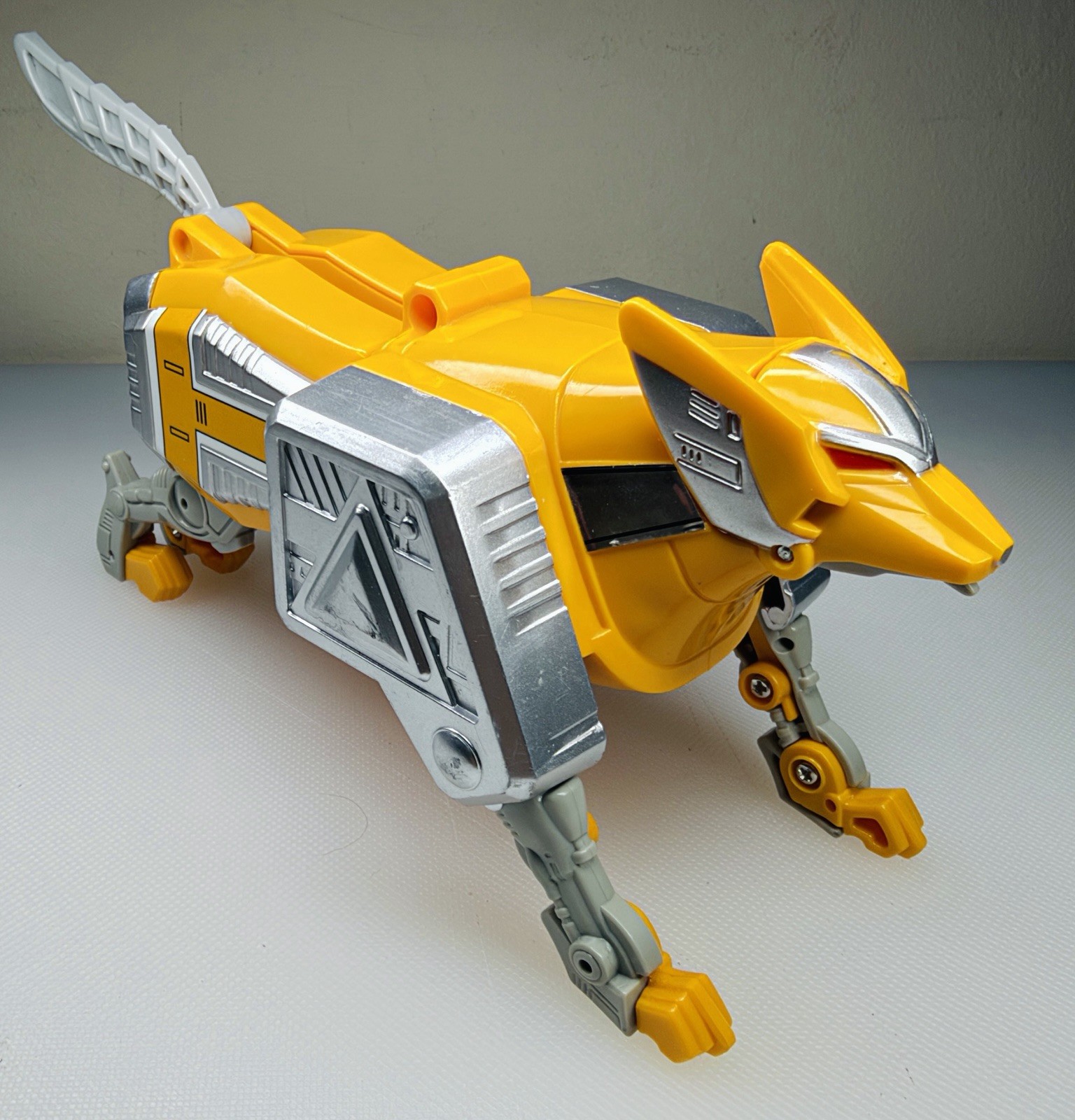 1997 Bandai Power Rangers Lost Galaxy Yellow Wolf Zord Deluxe Megazord Figura 7"