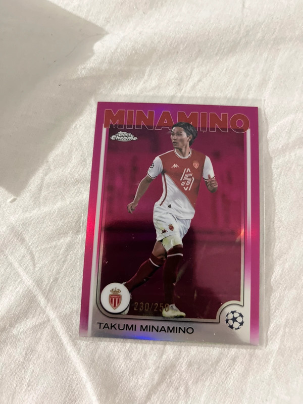 Carte foot Topps chrome minamino 230/250