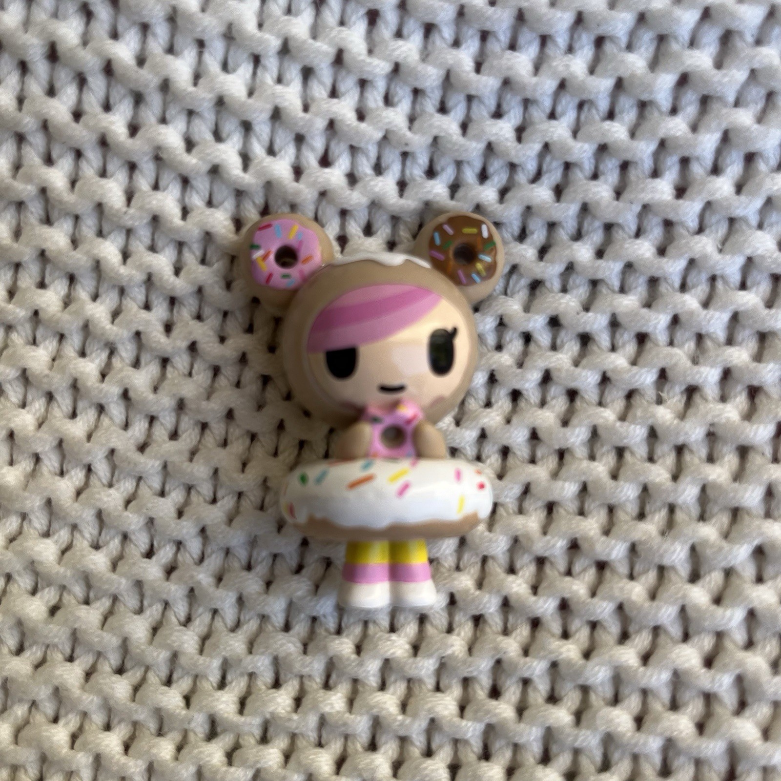 Tokidoki Donutella Donutella-in-Donut Figura in Vinile Donutella & Friends Rara
