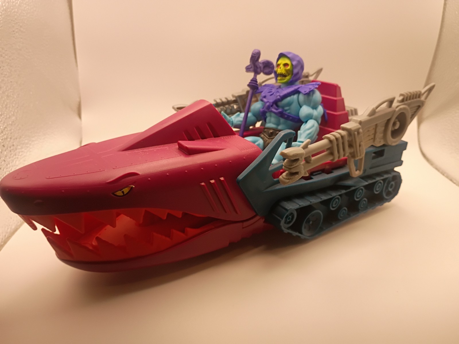 Masters of the Universe Origins Scheletro e Squalo Terra Veicolo Sciolto
