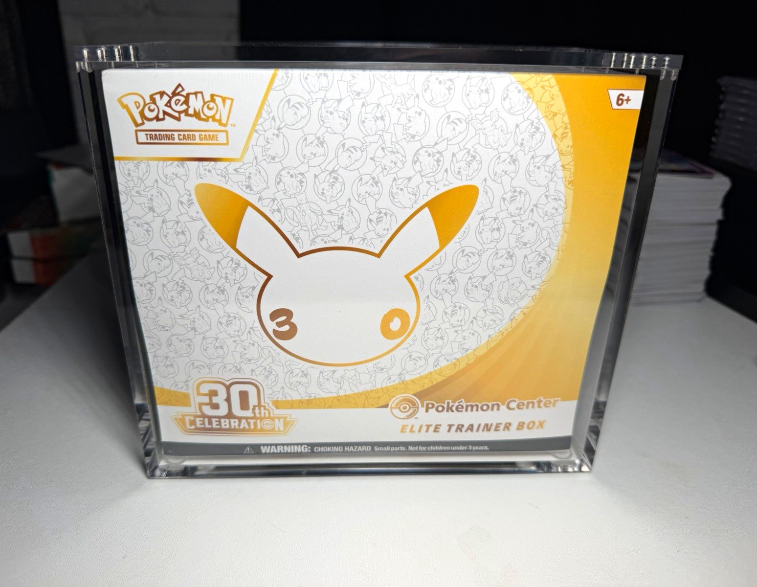 Pokémon Center Elite Trainer Box 30th Celebration With Acrylic Case