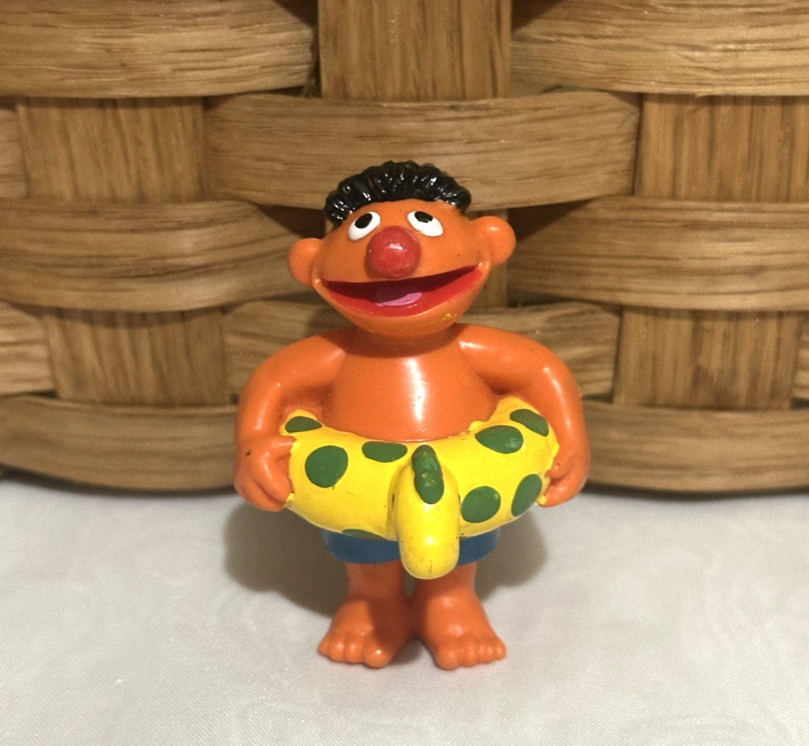 Vtg '93 Sesame Street "Ernie on the Beach" PVC Figure 2 1/4"